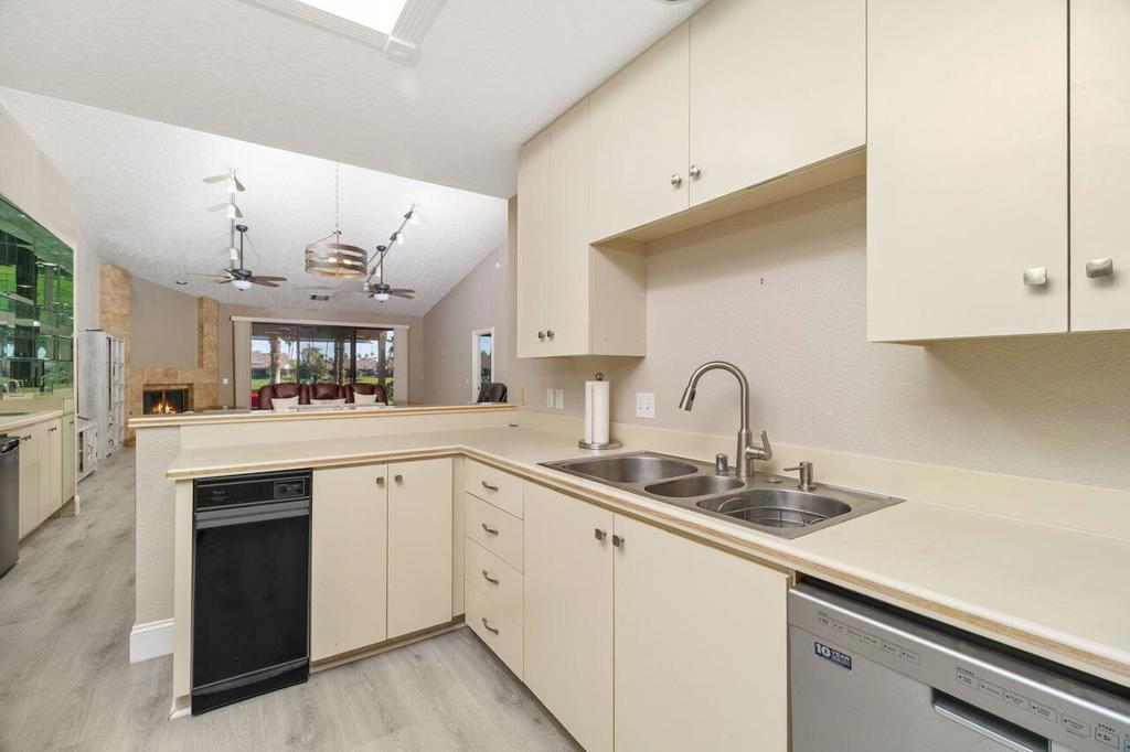 10321 Sunningdale Drive