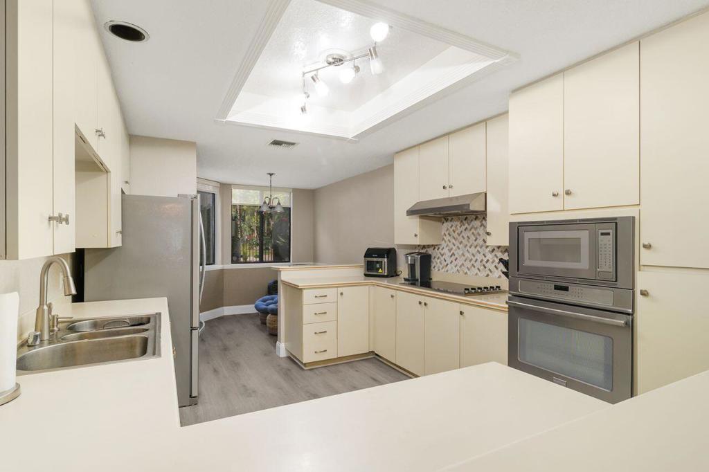 10321 Sunningdale Drive