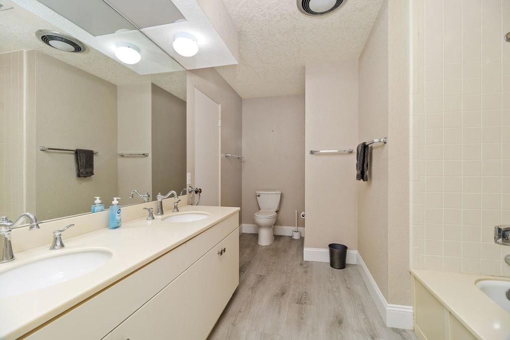 10321 Sunningdale Drive