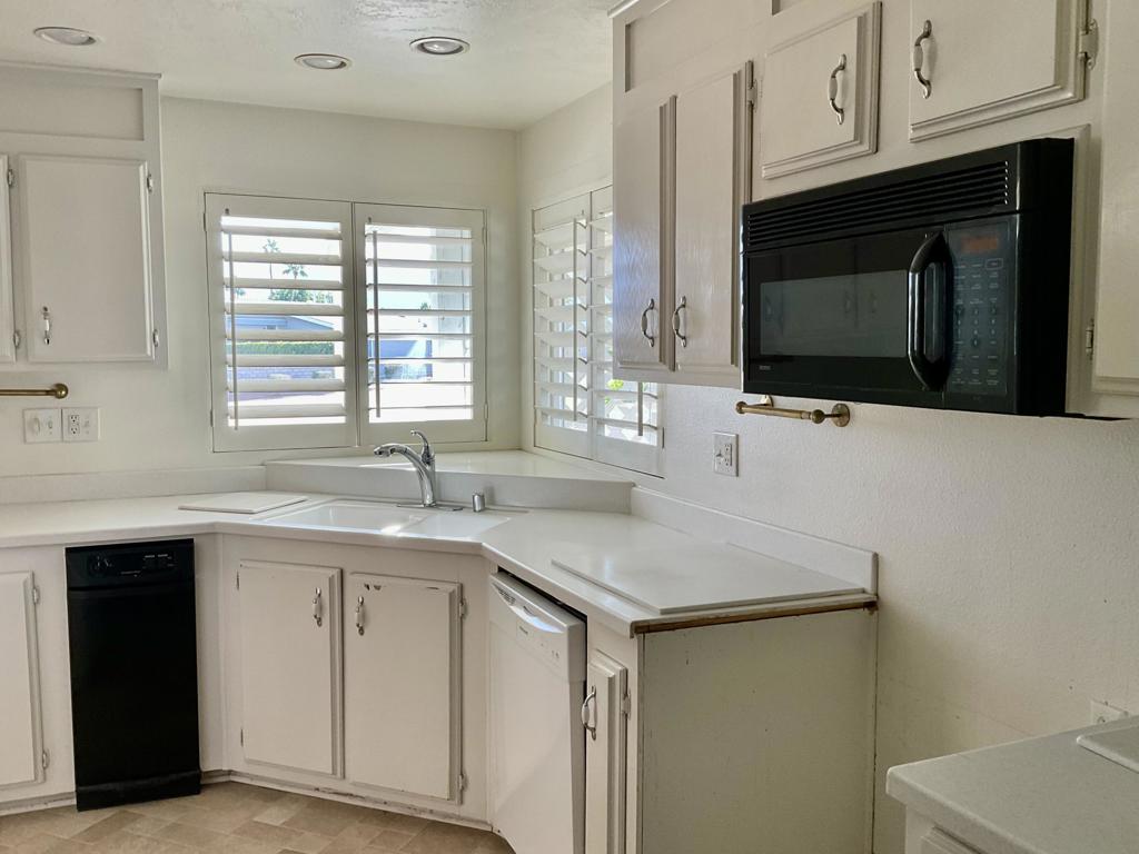 73175 Lone Mountain Lane