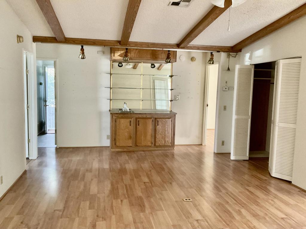 73175 Lone Mountain Lane