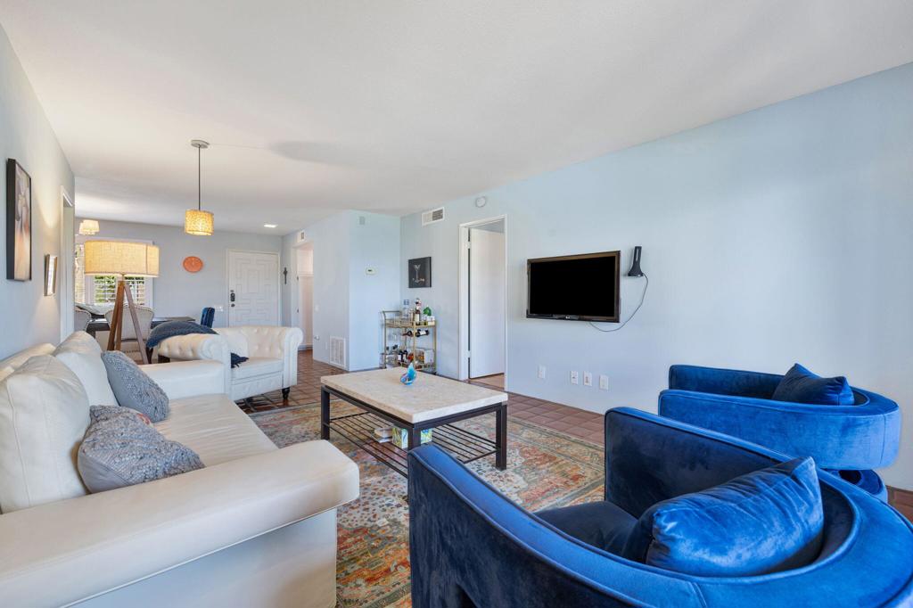 310 E San Jose Road 110