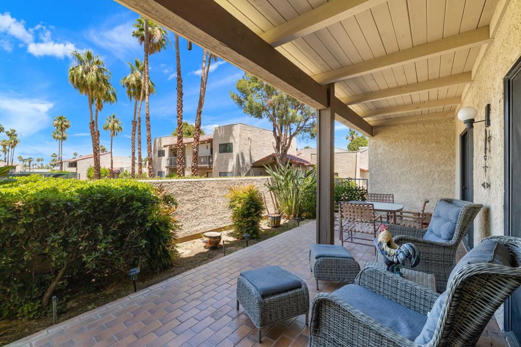 310 E San Jose Road 110