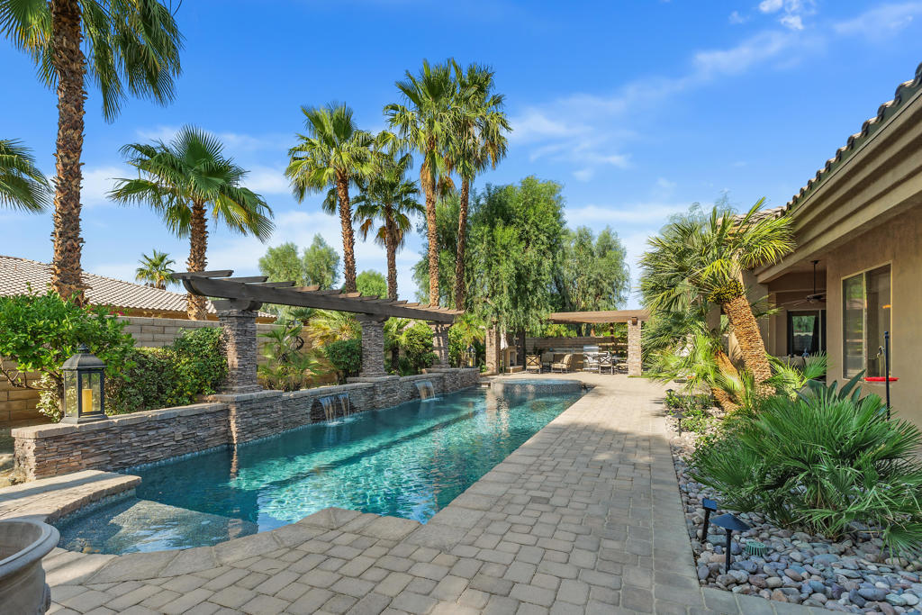 78494 Blackstone Court