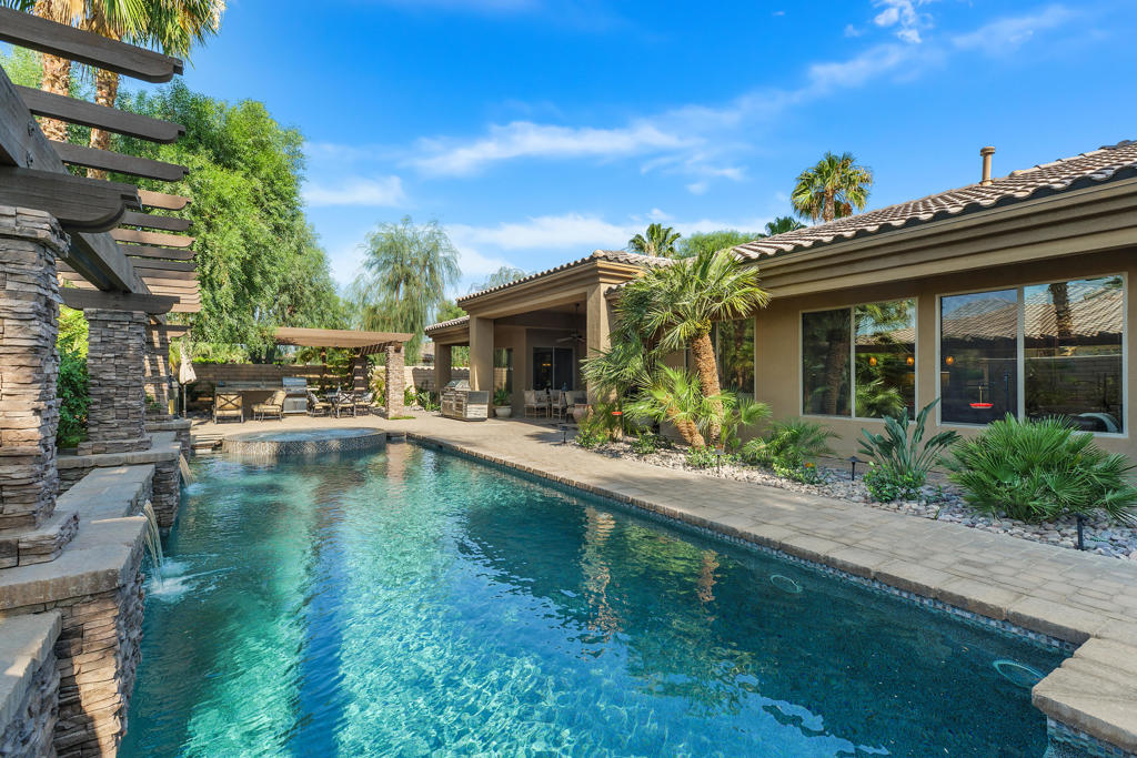 78494 Blackstone Court
