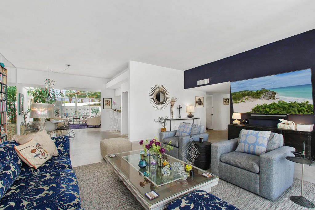 1020 Tamarisk West Street