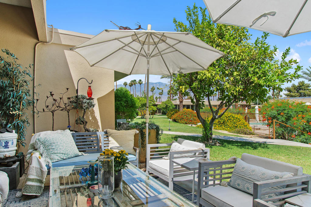 1020 Tamarisk West Street