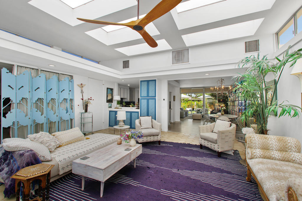 1020 Tamarisk West Street