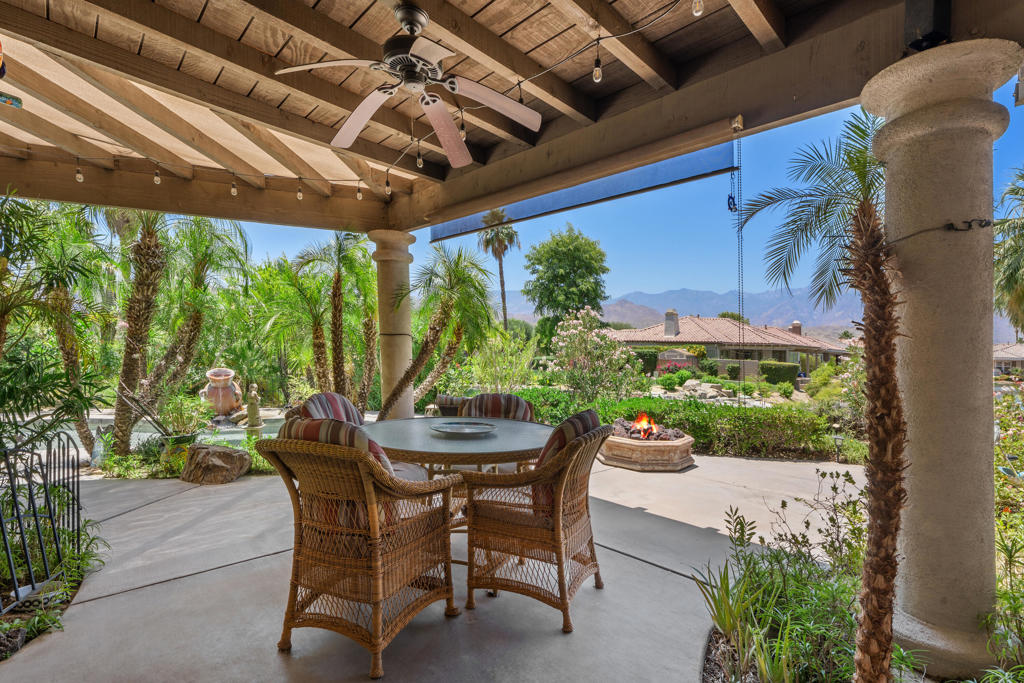 5 Lake Louise Court