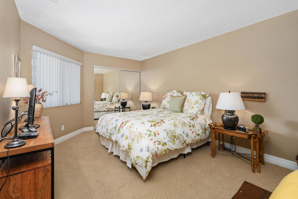 76237 Impatiens Circle