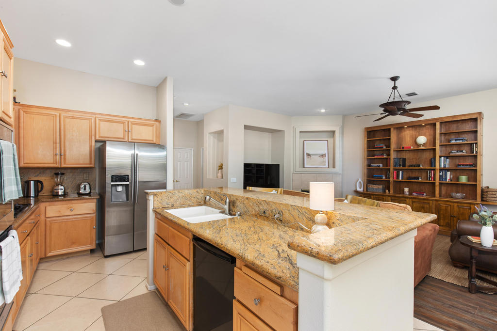 74912 Live Oak Street