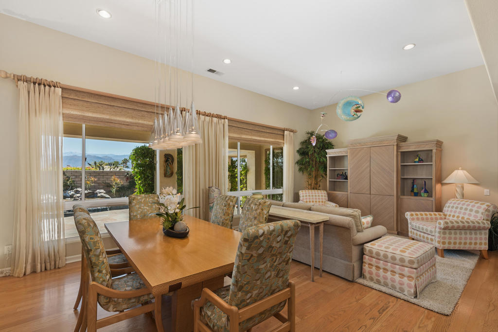 8 Oakmont Drive