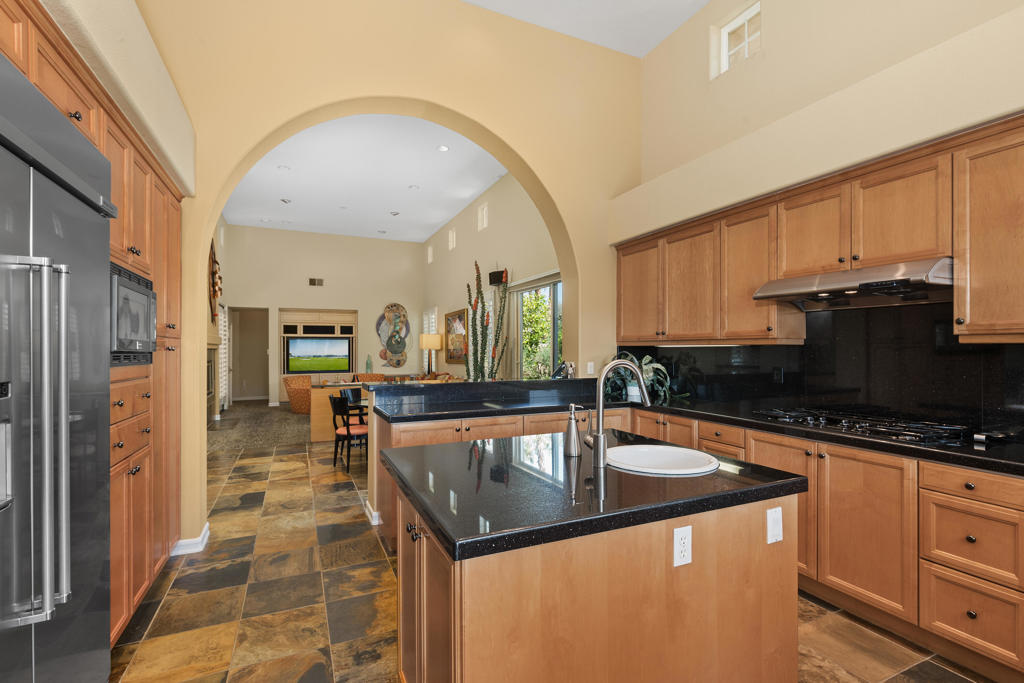 8 Oakmont Drive
