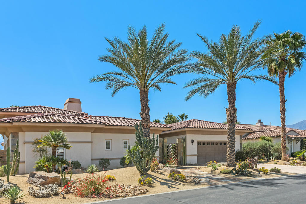 8 Oakmont Drive