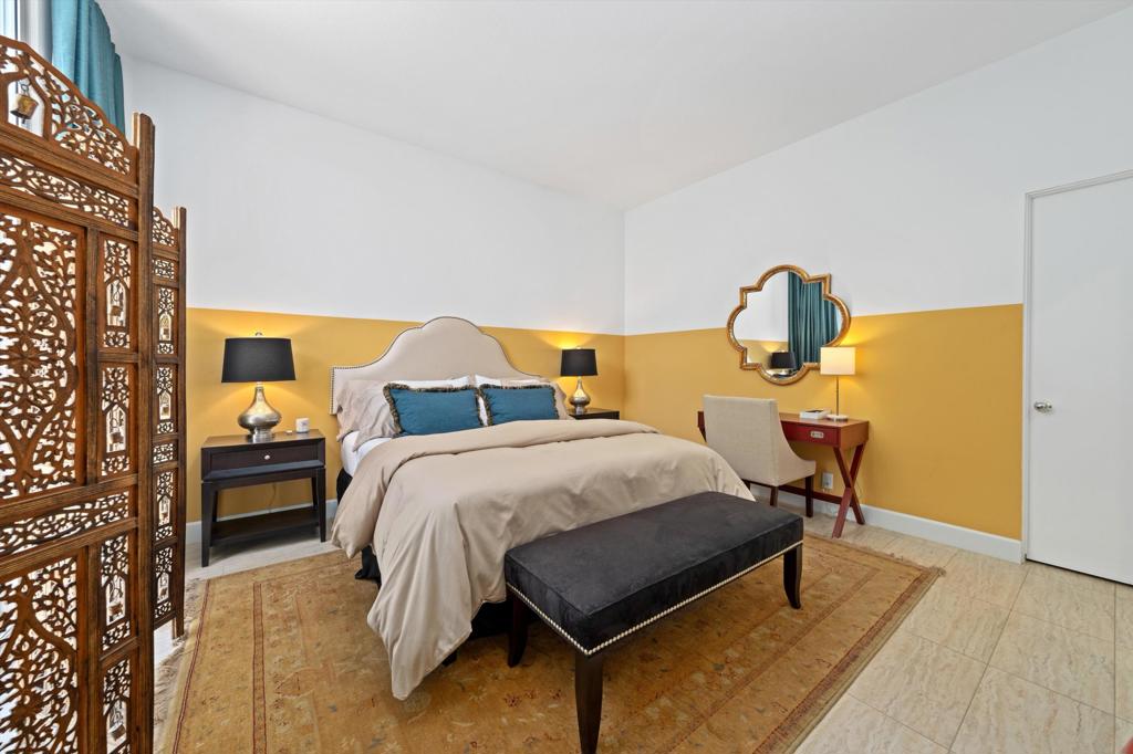 47432 Medina Drive W