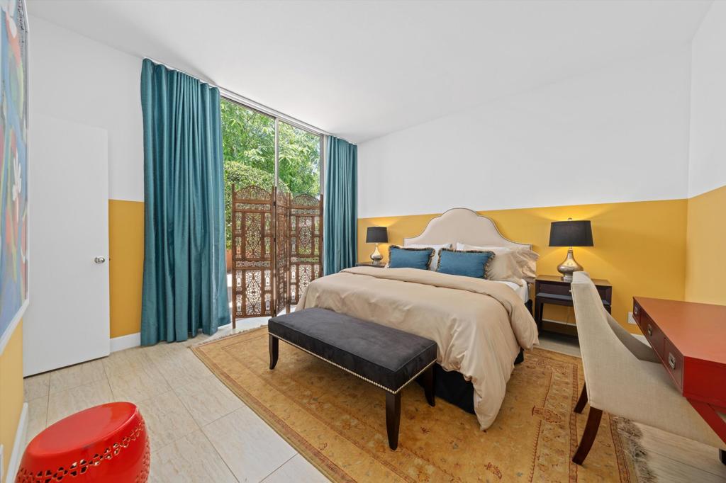 47432 Medina Drive W