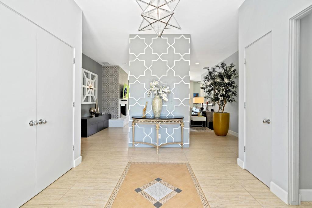 47432 Medina Drive W