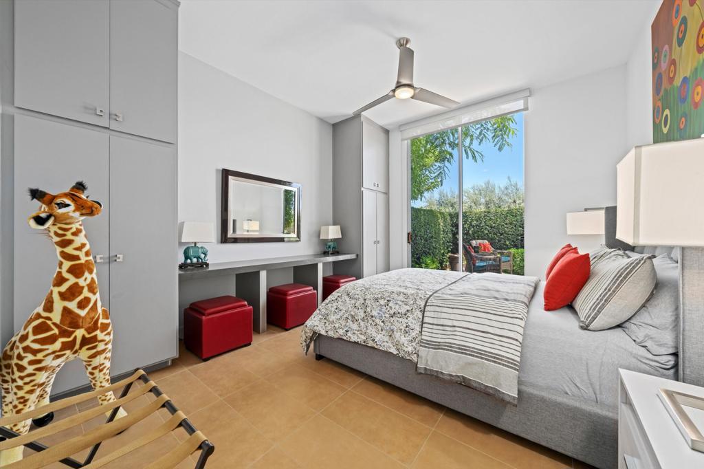 47432 Medina Drive W