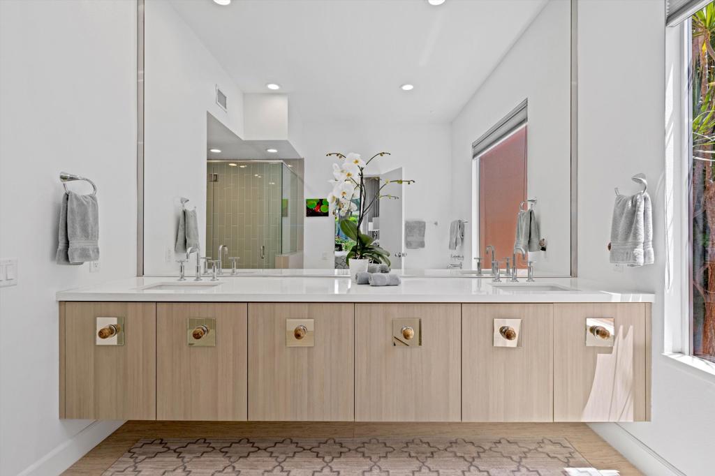 47432 Medina Drive W