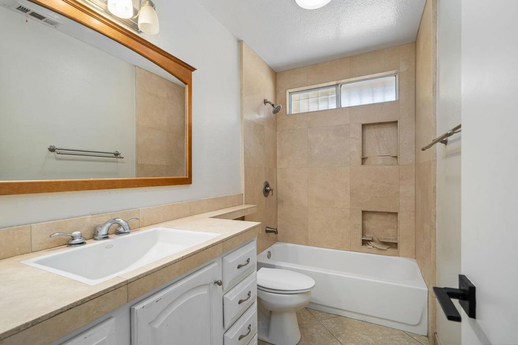 11800 Ambrosio Drive