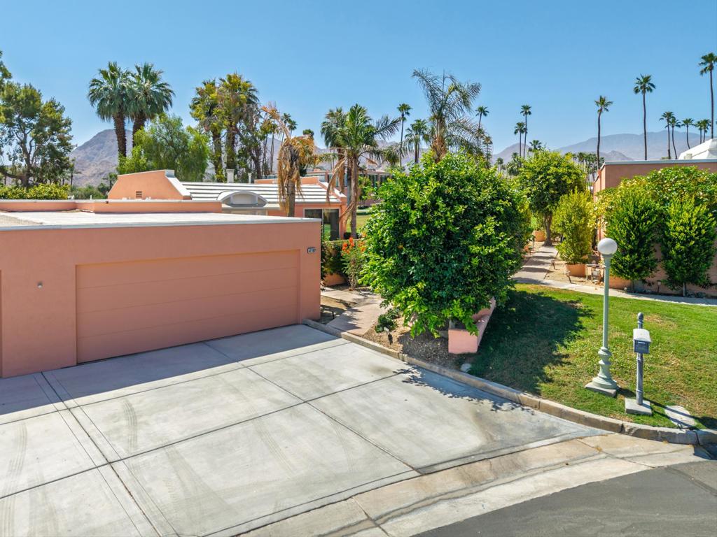 47157 El Menara Circle
