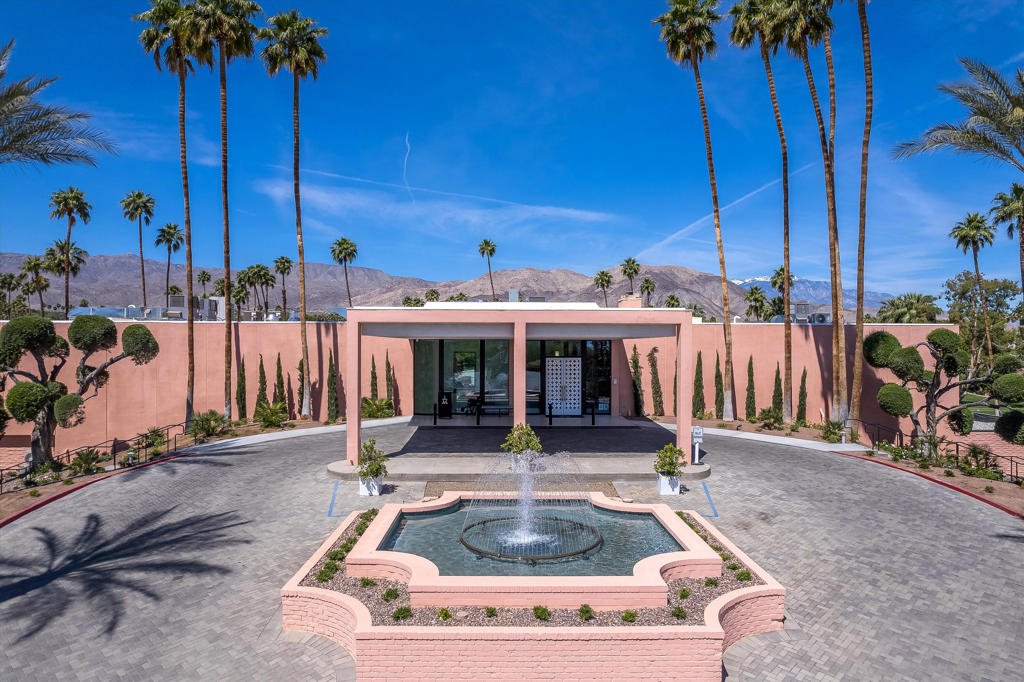 47157 El Menara Circle