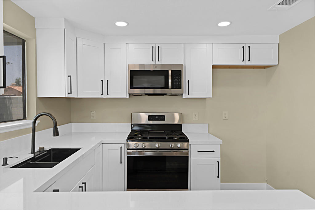 80833 Dartmouth Avenue