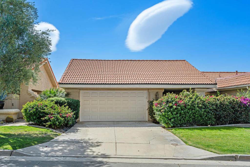 9 Acapulco Drive