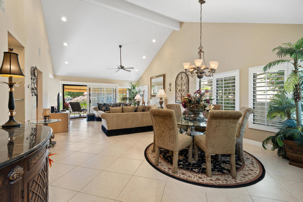 9 Acapulco Drive