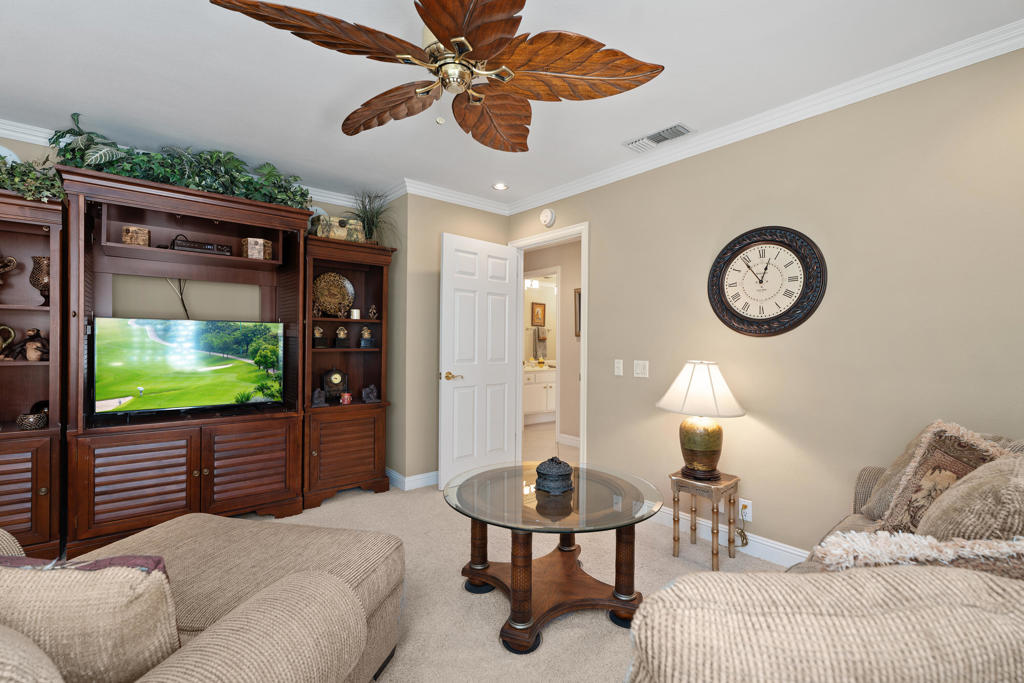 9 Acapulco Drive