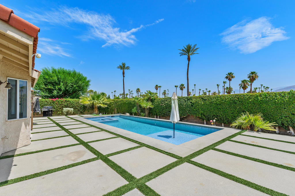 70920 Ironwood Drive