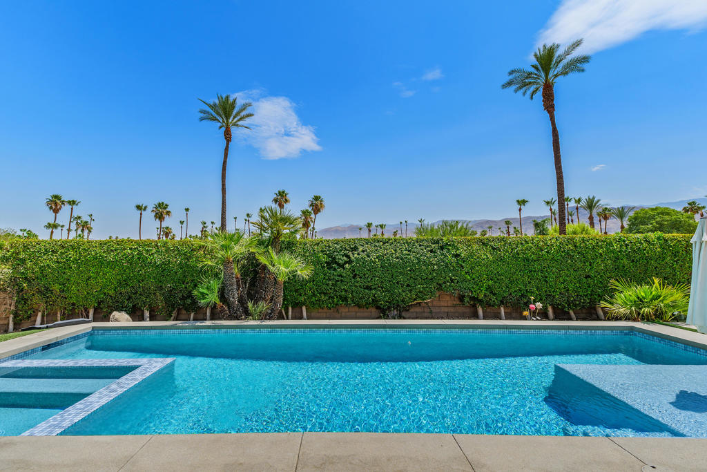 70920 Ironwood Drive