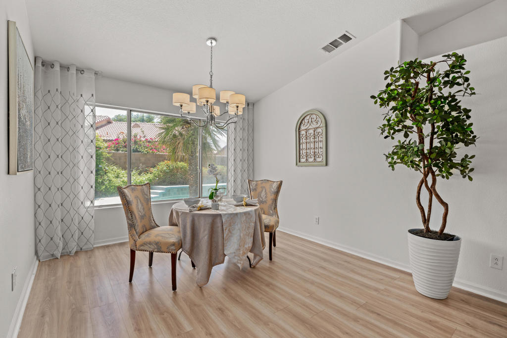 81161 Las Colinas Avenue