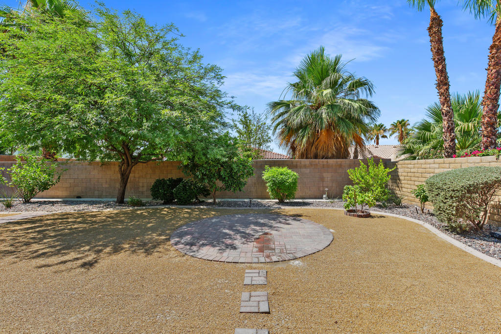74107 Kokopelli Circle