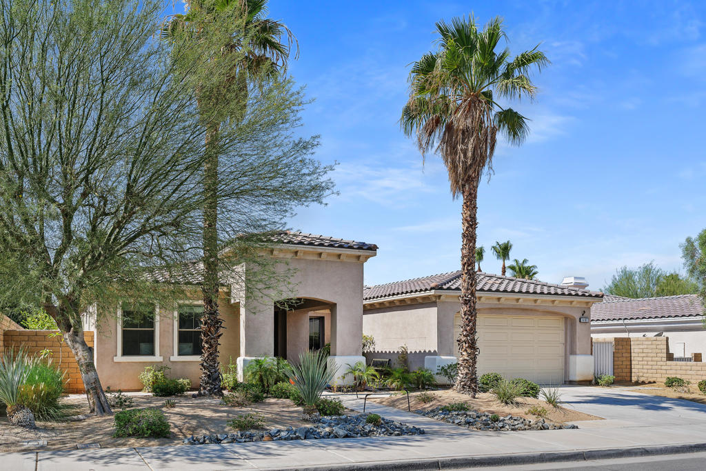 74107 Kokopelli Circle