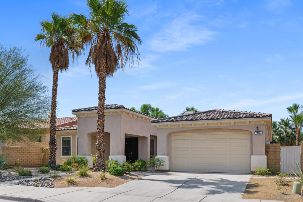 74107 Kokopelli Circle
