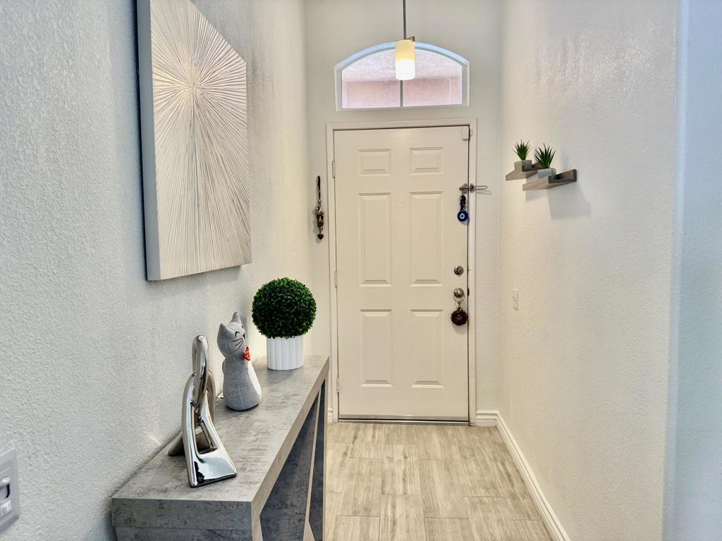 69572 Ridgeway Avenue