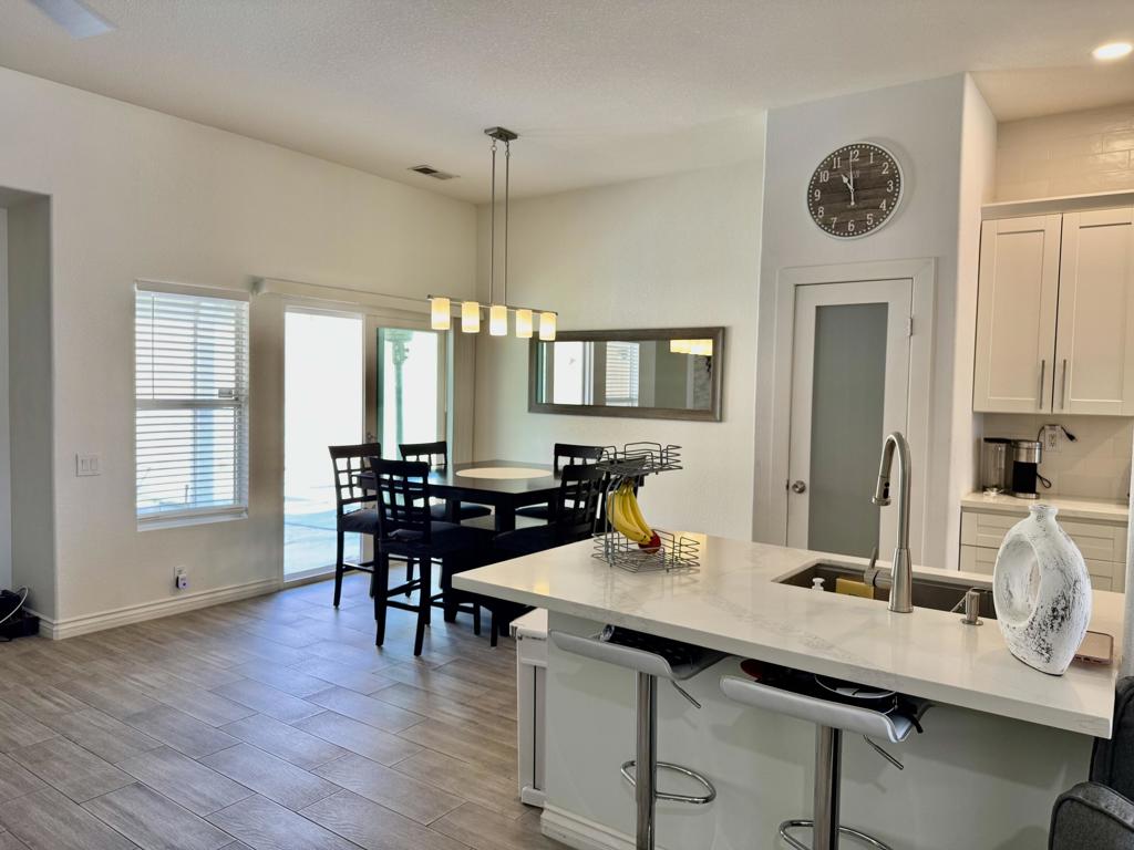 69572 Ridgeway Avenue