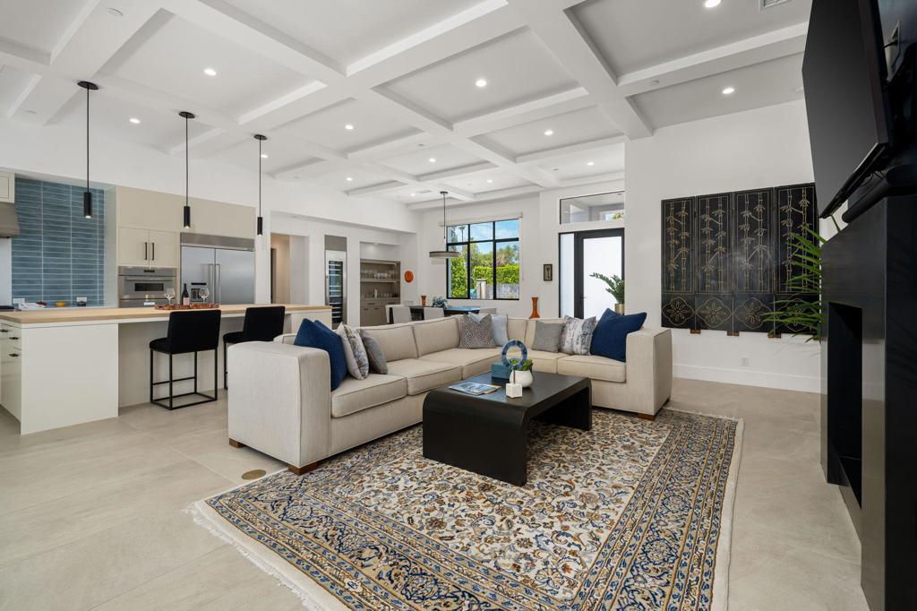 74846 Fox Hills Court