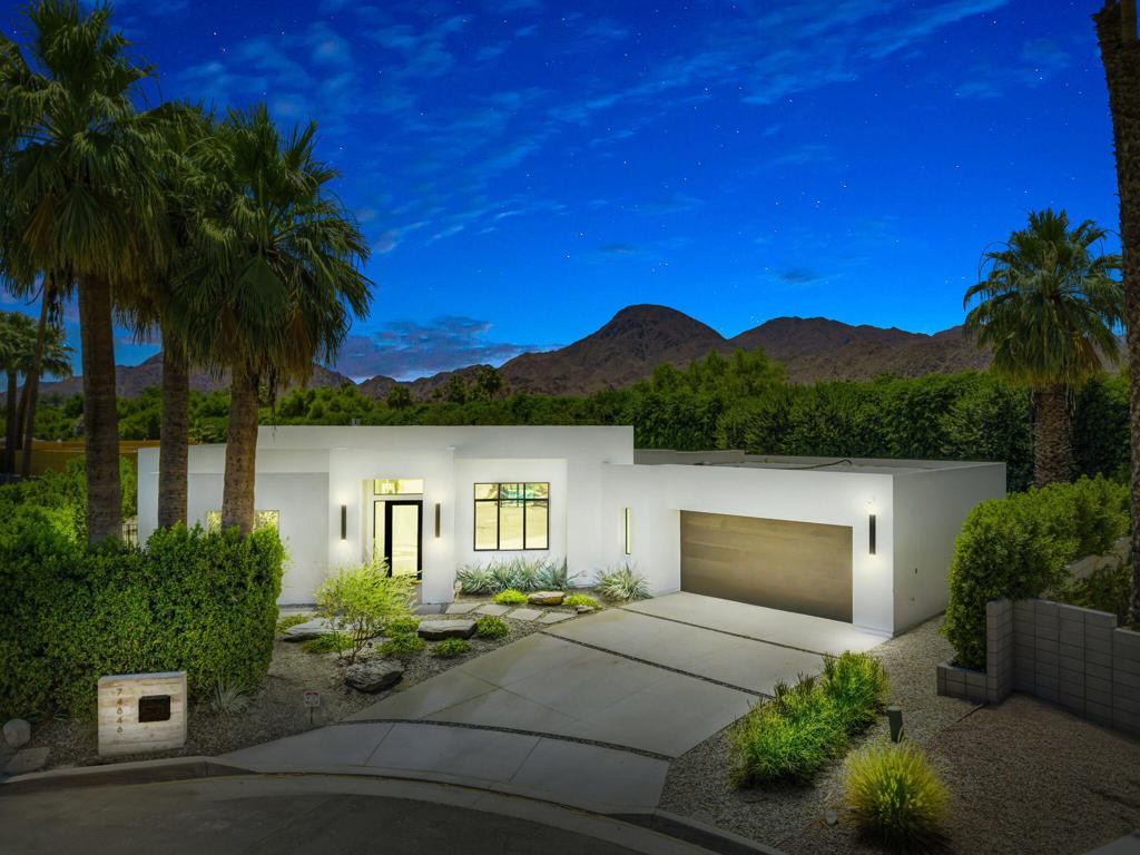74846 Fox Hills Court