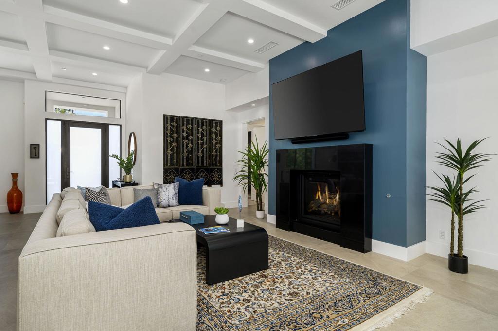 74846 Fox Hills Court