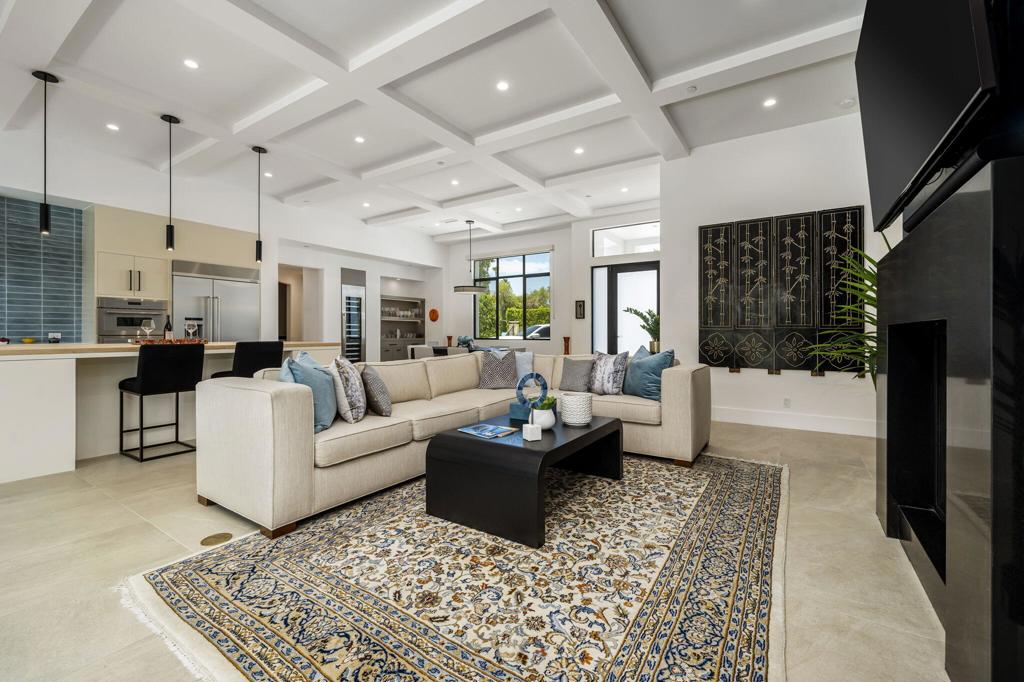 74846 Fox Hills Court