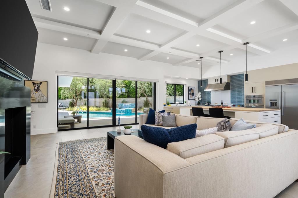 74846 Fox Hills Court