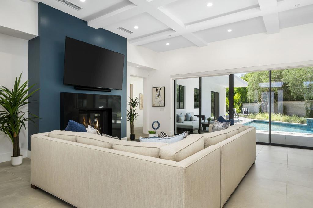 74846 Fox Hills Court