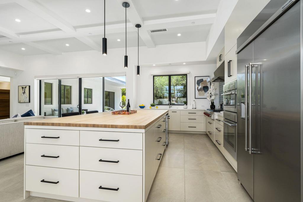 74846 Fox Hills Court