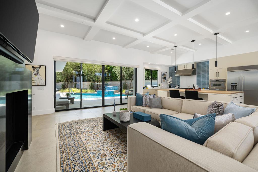 74846 Fox Hills Court