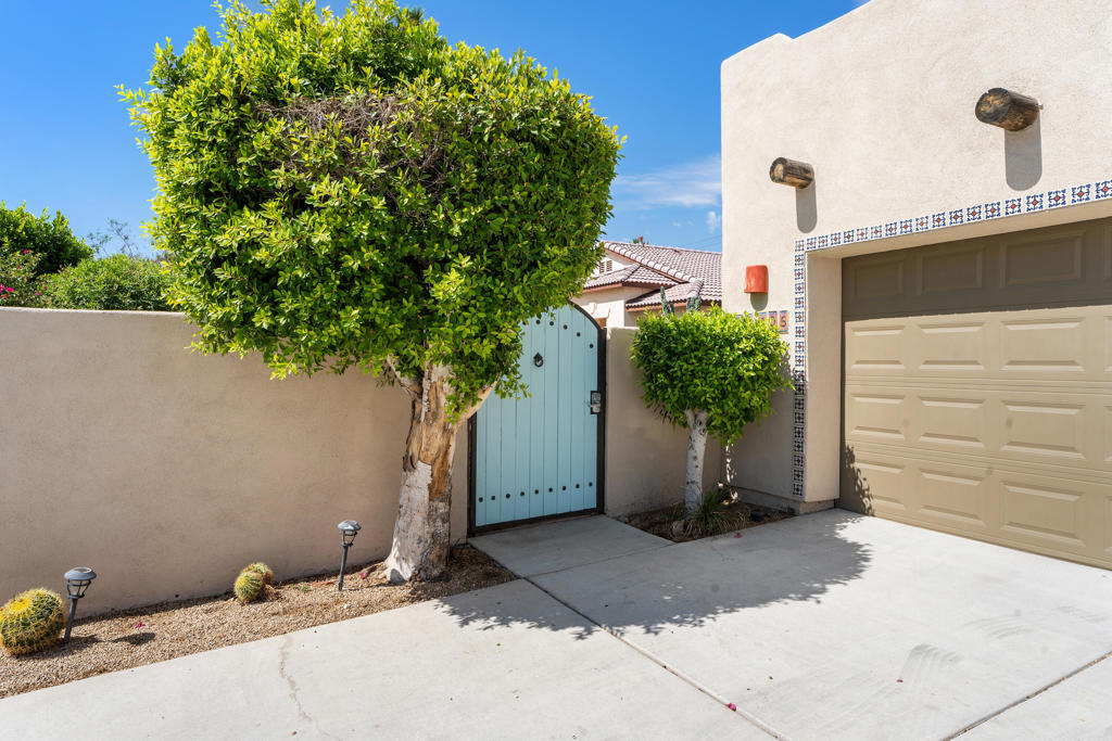 51905 Avenida Obregon