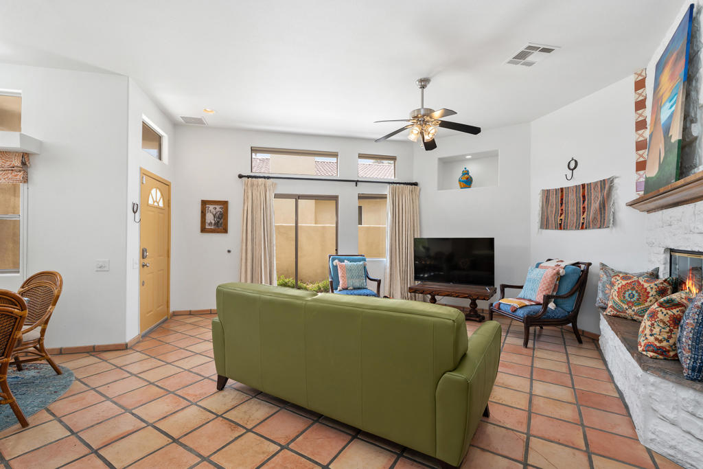 51905 Avenida Obregon