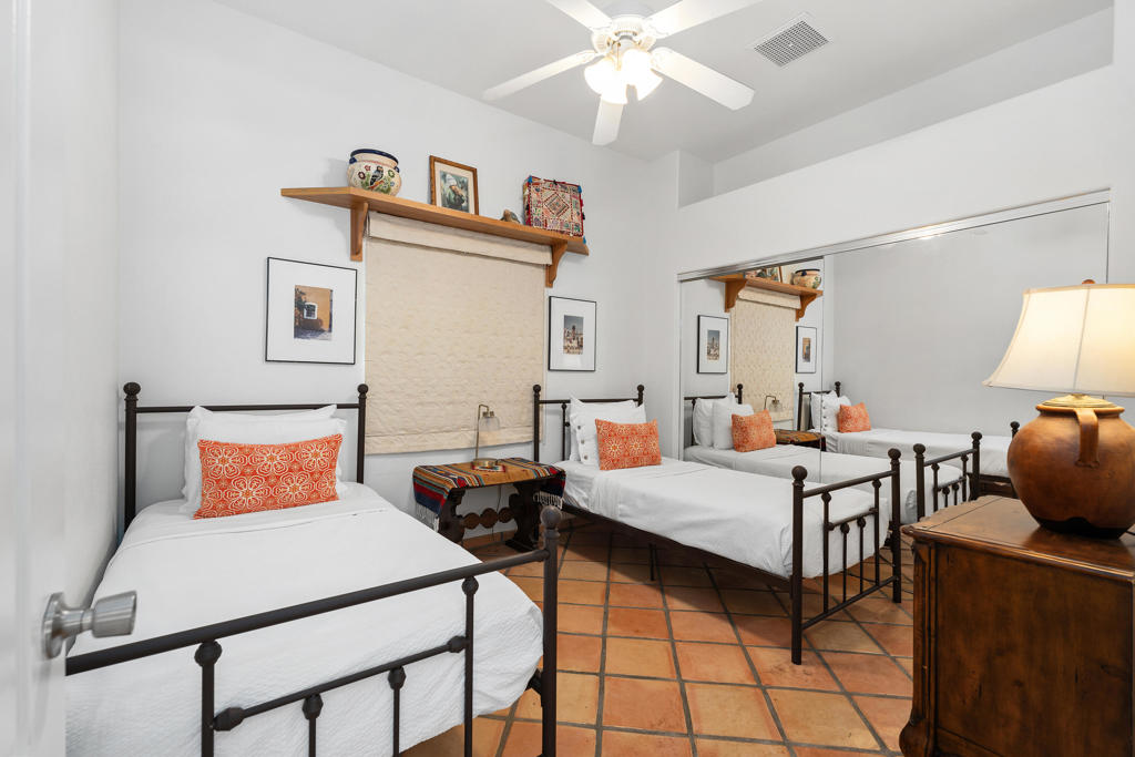 51905 Avenida Obregon