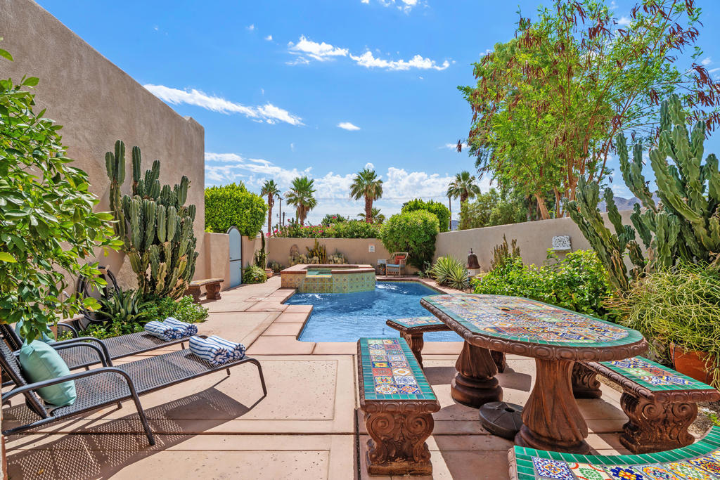 51905 Avenida Obregon